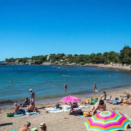 Apartment T2 Boulouris -st Raphael, 150 Metres De La